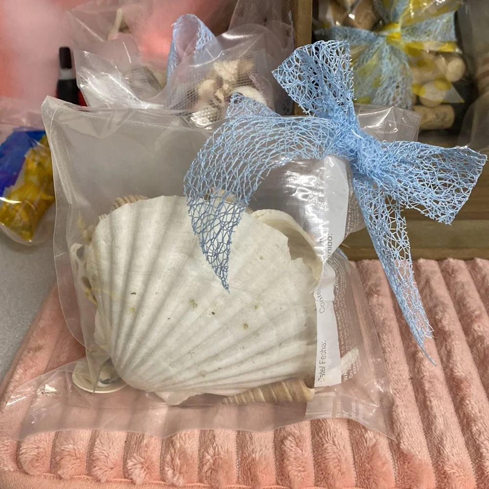 Shells 🐚 and corks - Picture 9 of 16